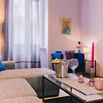 For Special Getaway Nea With Free Parking Апартаменты Пула